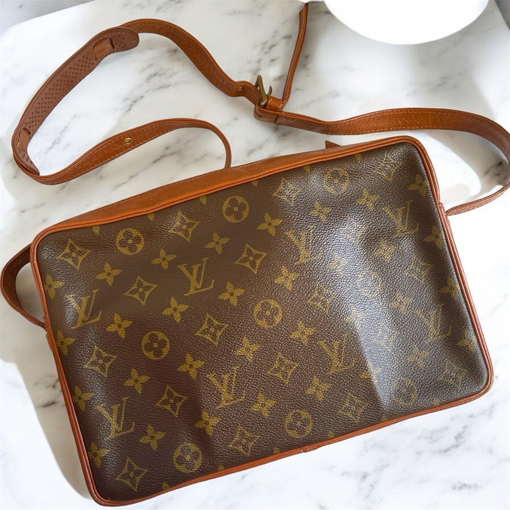 Louis Vuitton Monogram Sac Bandouliere - Picture 3 of 12